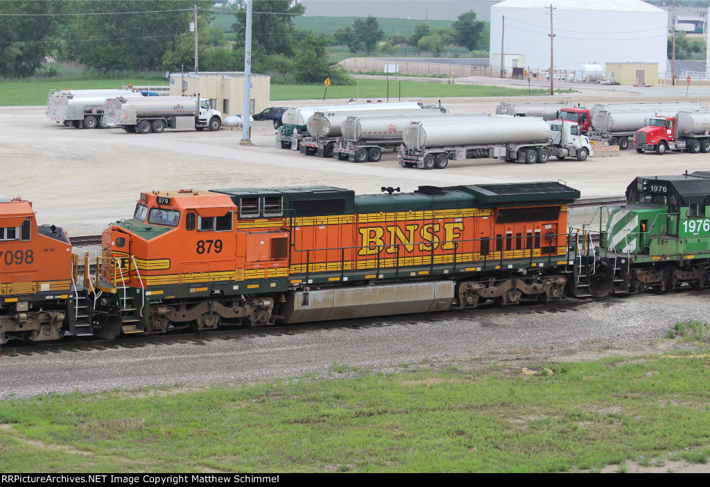 Former Warbonnet Dash 8